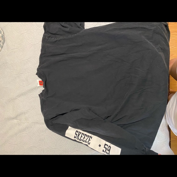 Buccaneers long sleeve t shirt. XXL - Picture 5 of 5